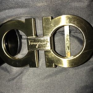 Salvator Ferragamo Buckel/Gold